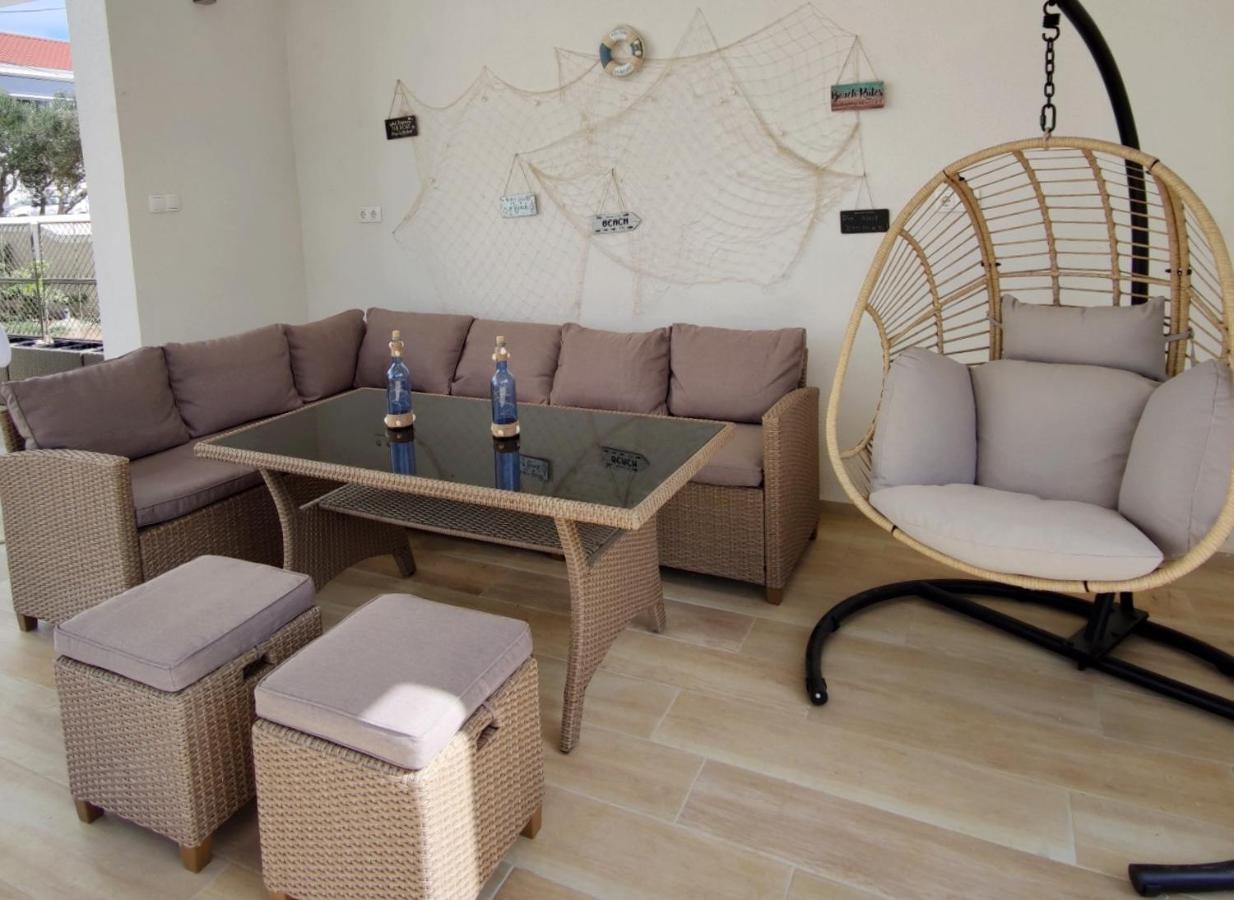 Apartments Leticia Vrsi Exterior photo